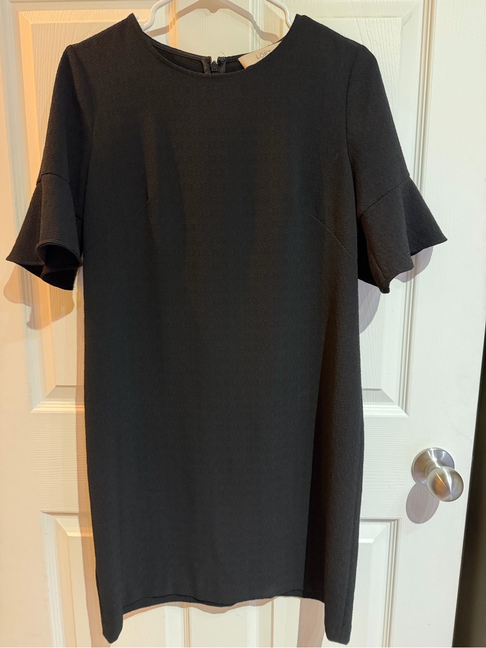 LOFT Black Short-Sleeve Shift Dress with Flutter Cuffs size 4